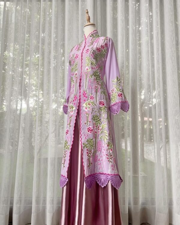 Lavender Sultanah Kebaya - Image 2