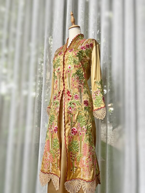 Golden Rosewood Sultanah Kebaya - Image 3