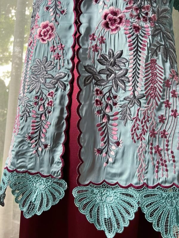 Aqua Merlot Sultanah Kebaya