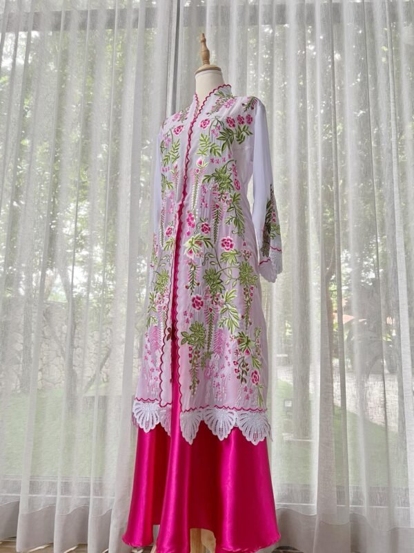 Fuschia Orchid Sultanah Kebaya - Image 2