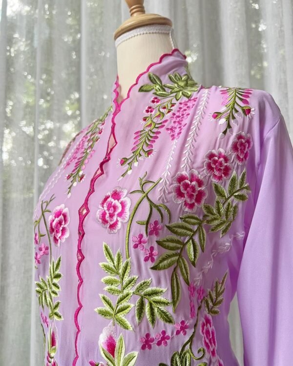 Lavender Sultanah Kebaya