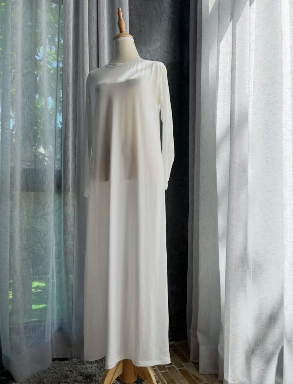 White Deluxe Abaya - Image 4