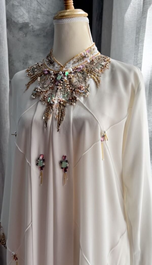 White Deluxe Abaya - Image 6
