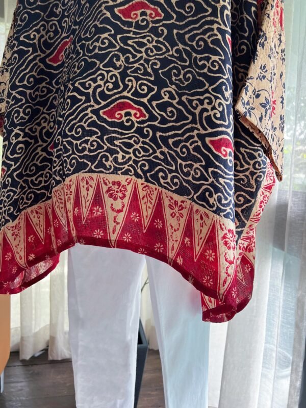 Black Red Refined Cardigan - Image 3