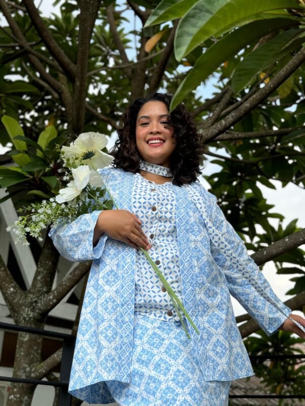Blue Kanda (Plus Size) - Image 2
