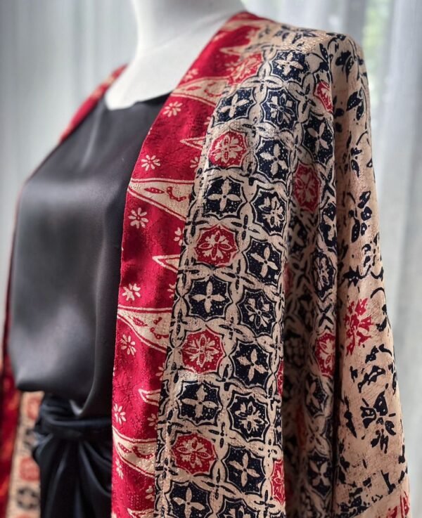 Black Red 3-Piece Batik