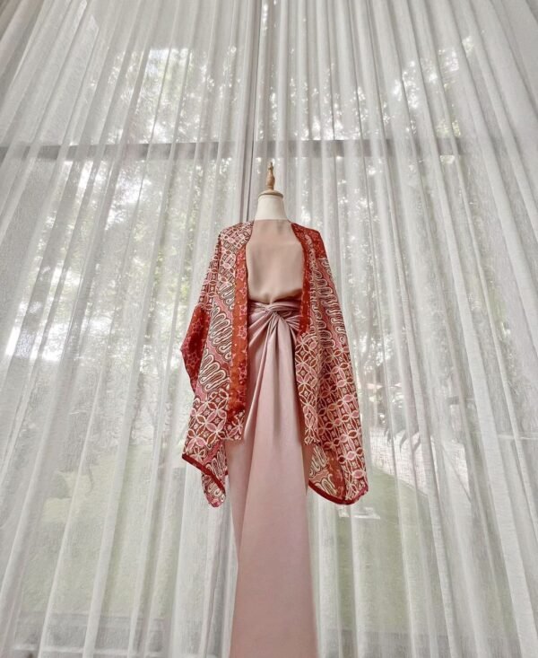 Brown Rustic 3-Piece Batik - Image 3