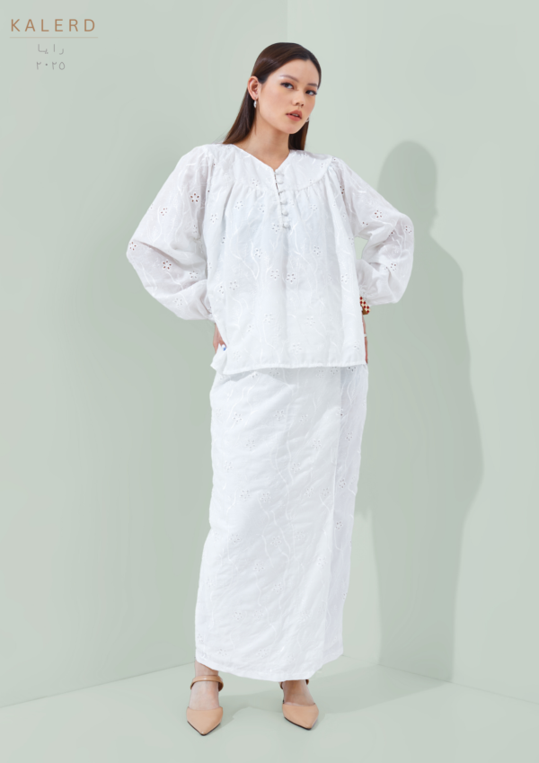 Camelia Embroidery Kurung - Image 2